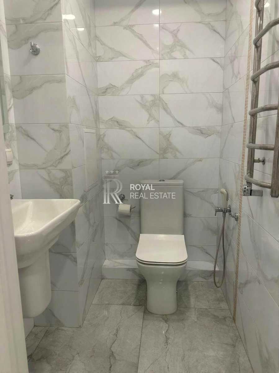 1878771813421505
