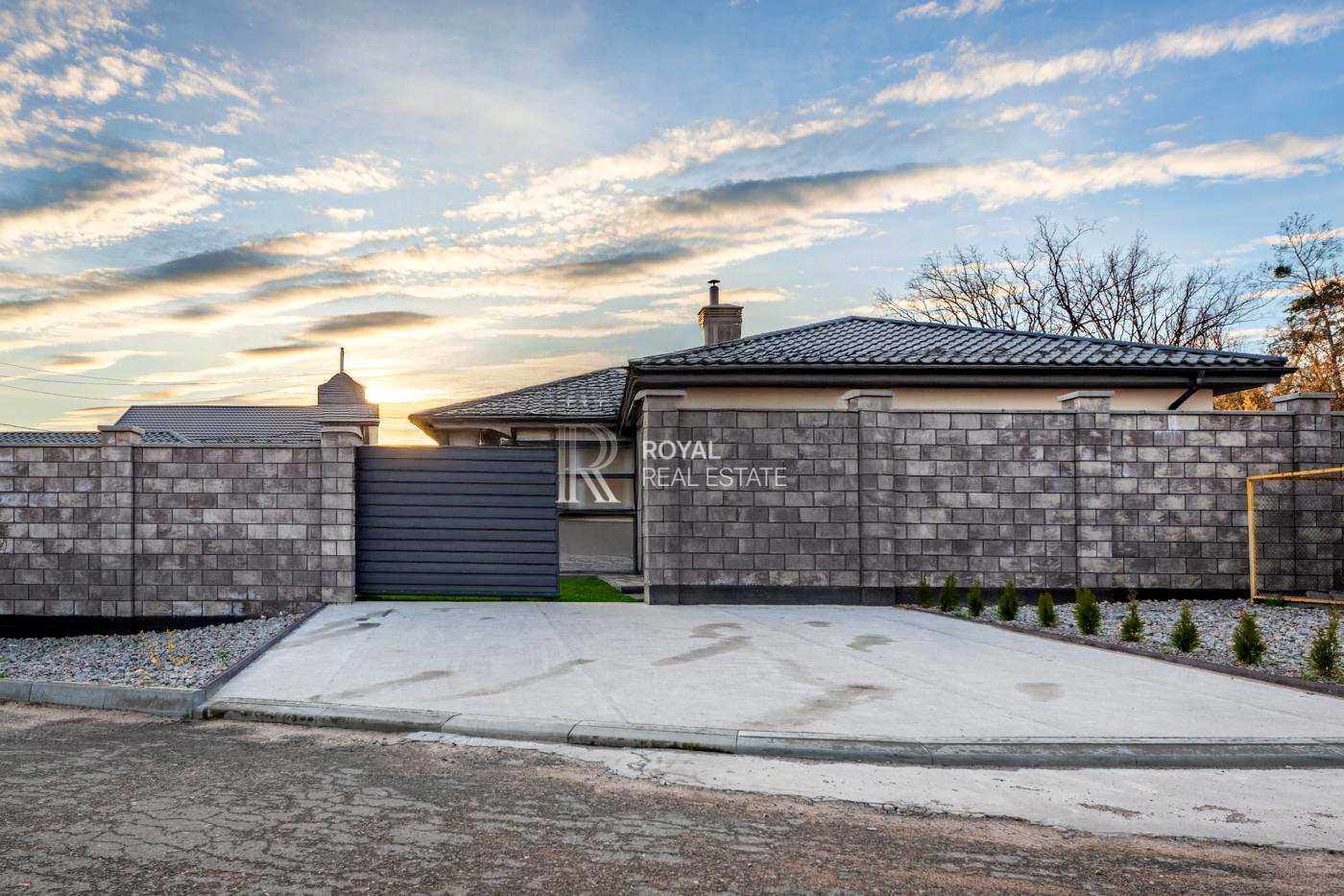 1878776154839931