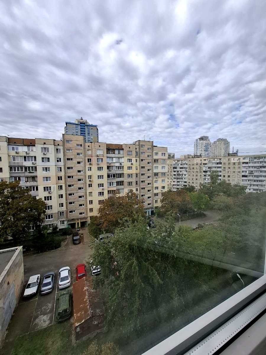 1878776784649400