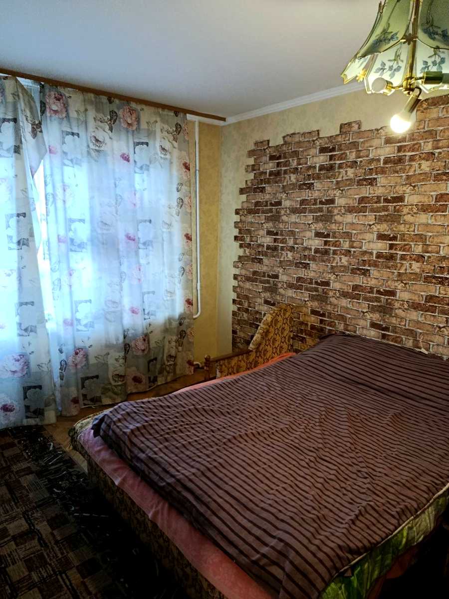 1878784742974697