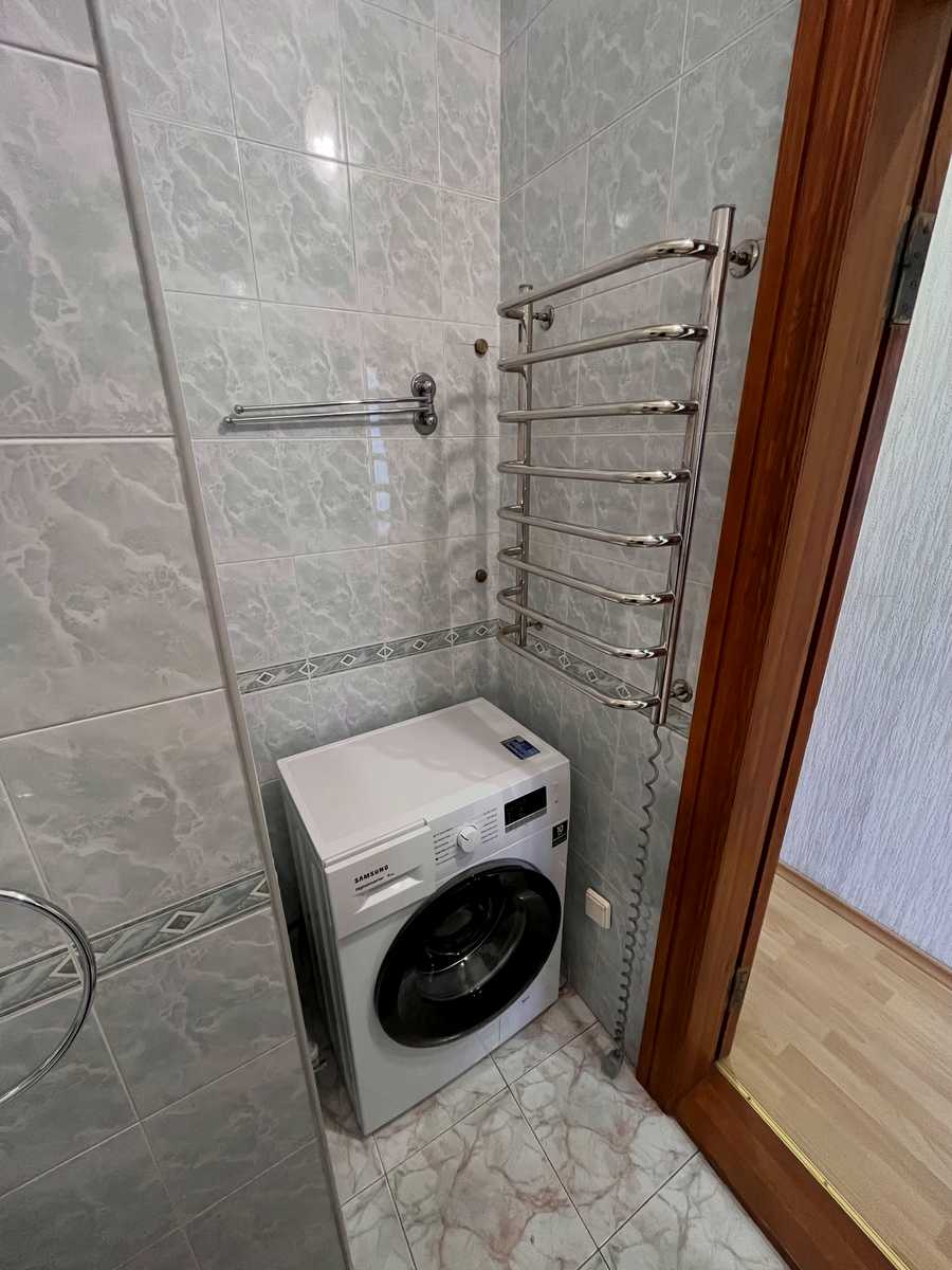 1878819729612223