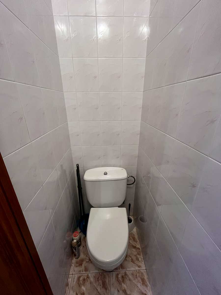 1878819735104142