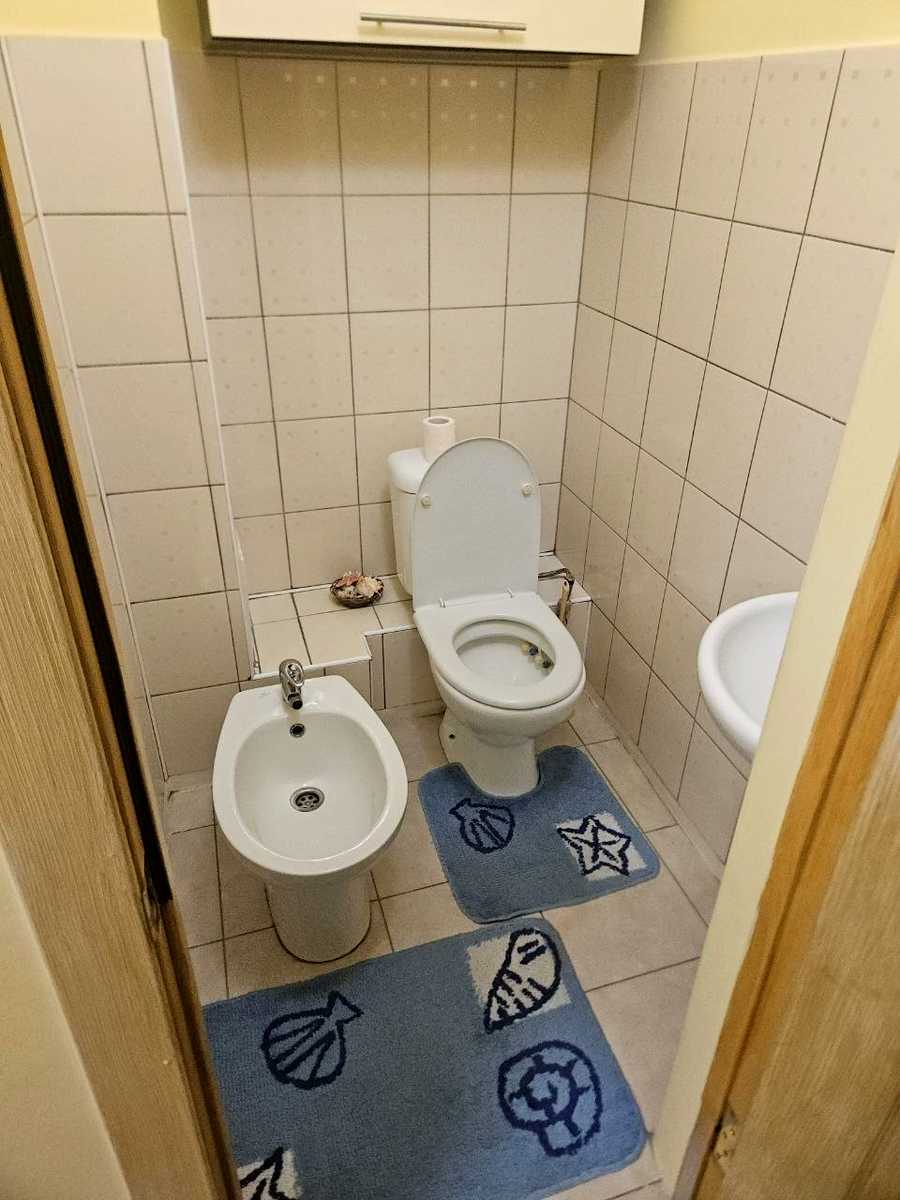 1878821585204589