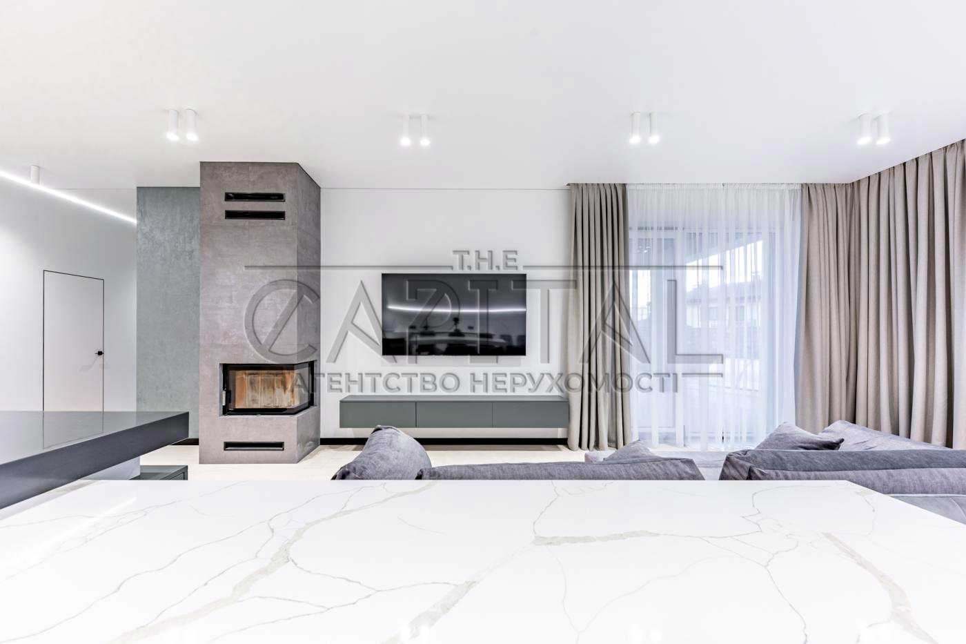 1878828227122549