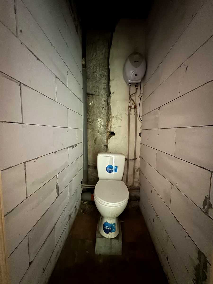 1878829825601681