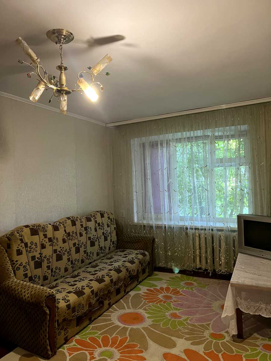 1878830404990435