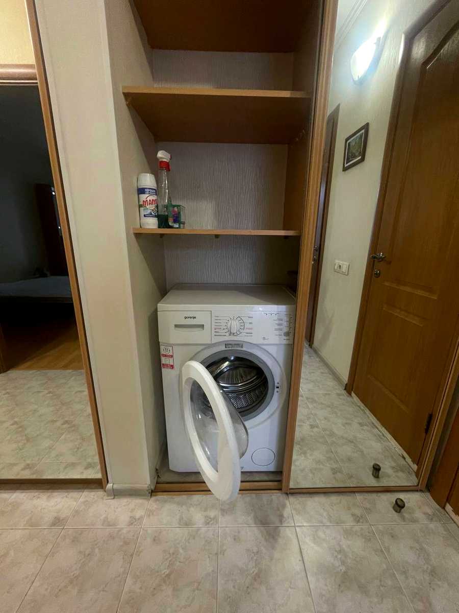 1878830437722383