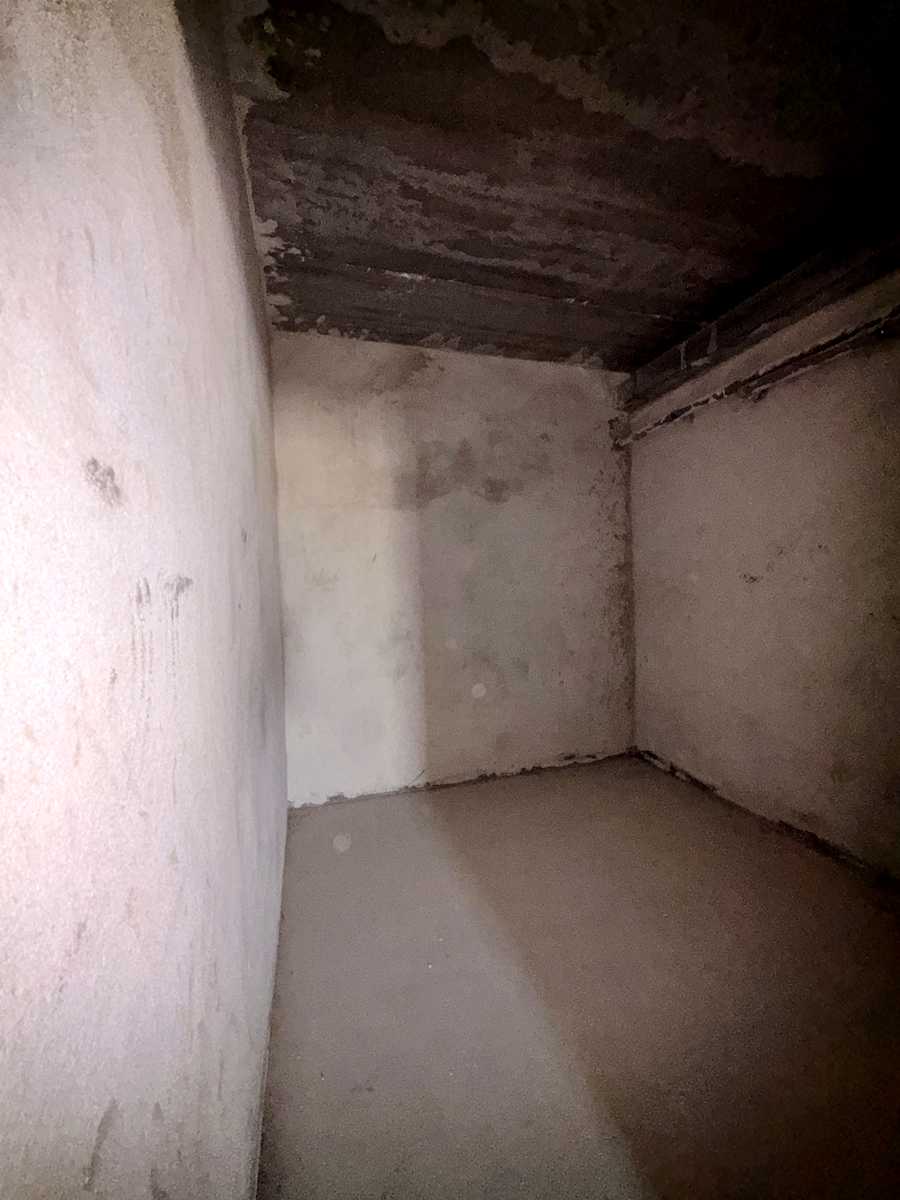 1878831056674859