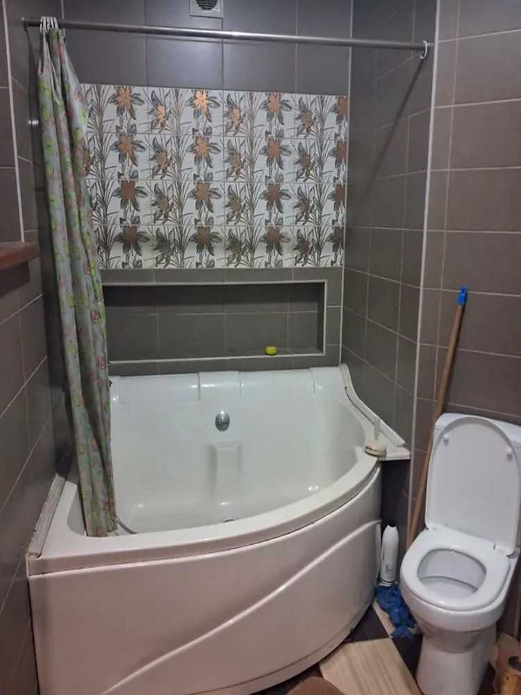 1878832795158327