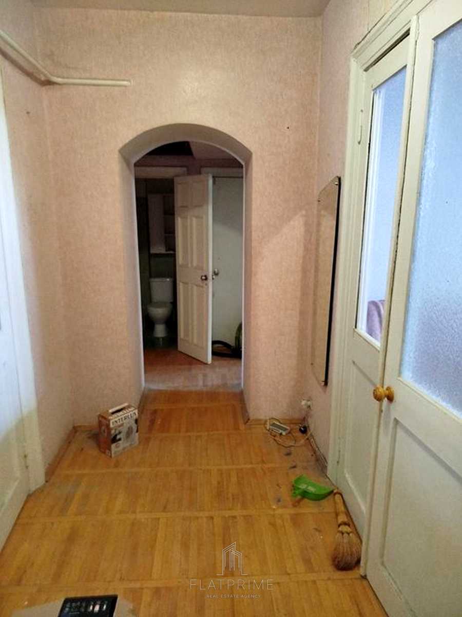 1878834142840933