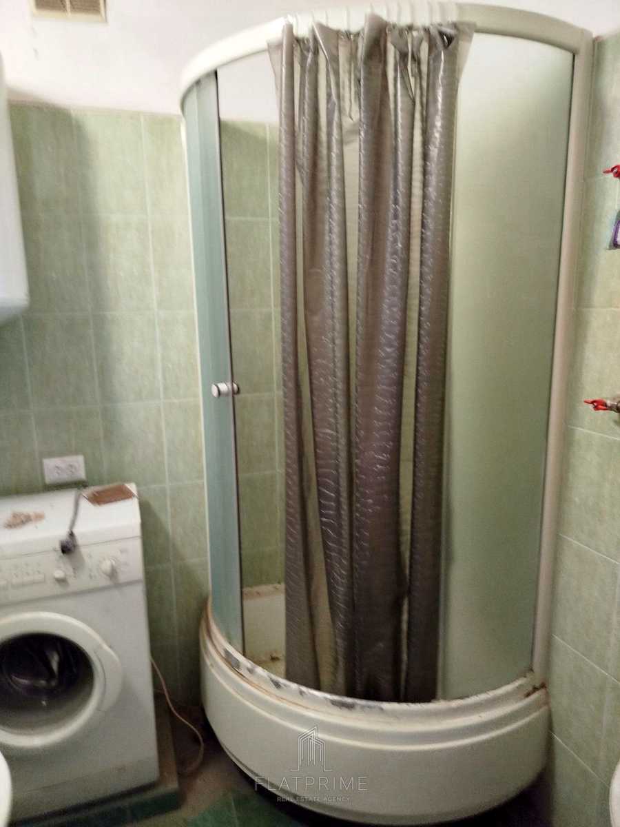 1878834163342632