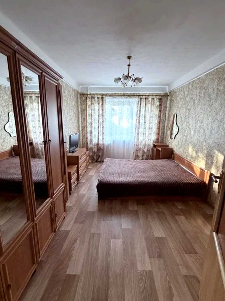 1878834866949320