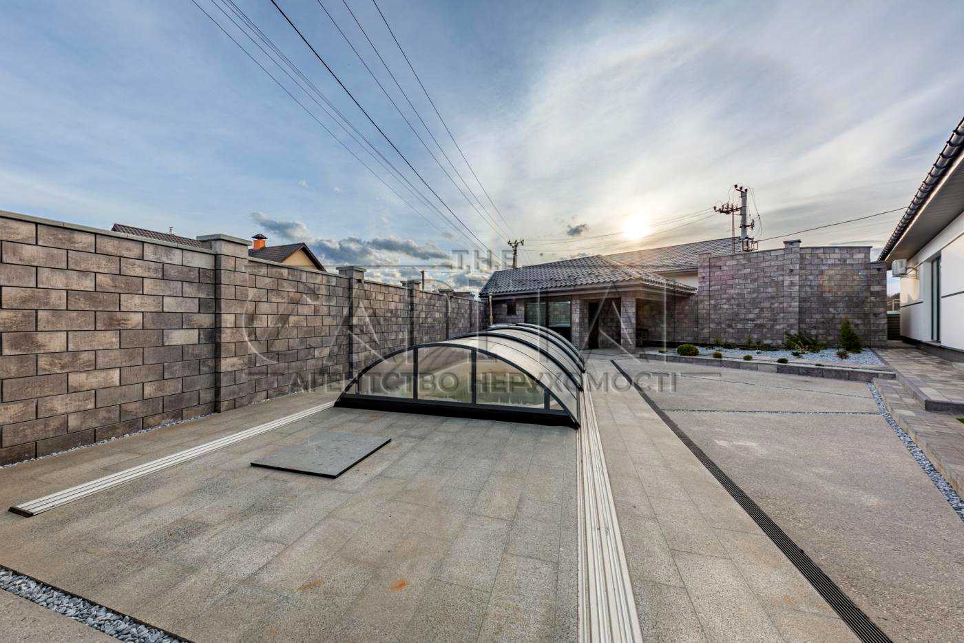1878835218989072