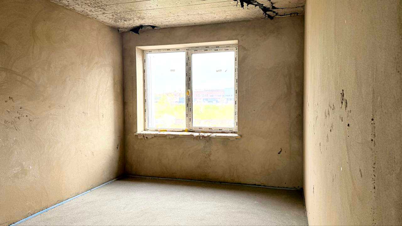 1878835289855708