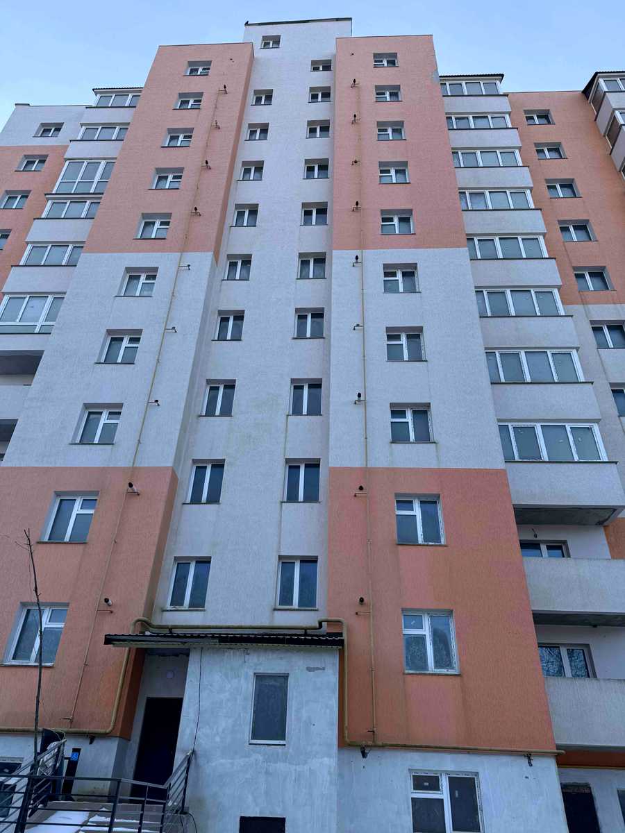1878835628571865