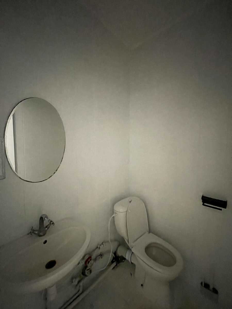 1878835845622372