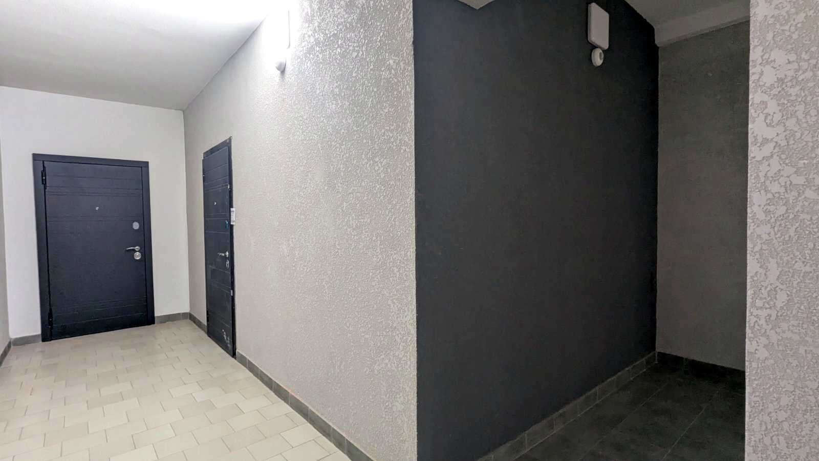 1878836073007056
