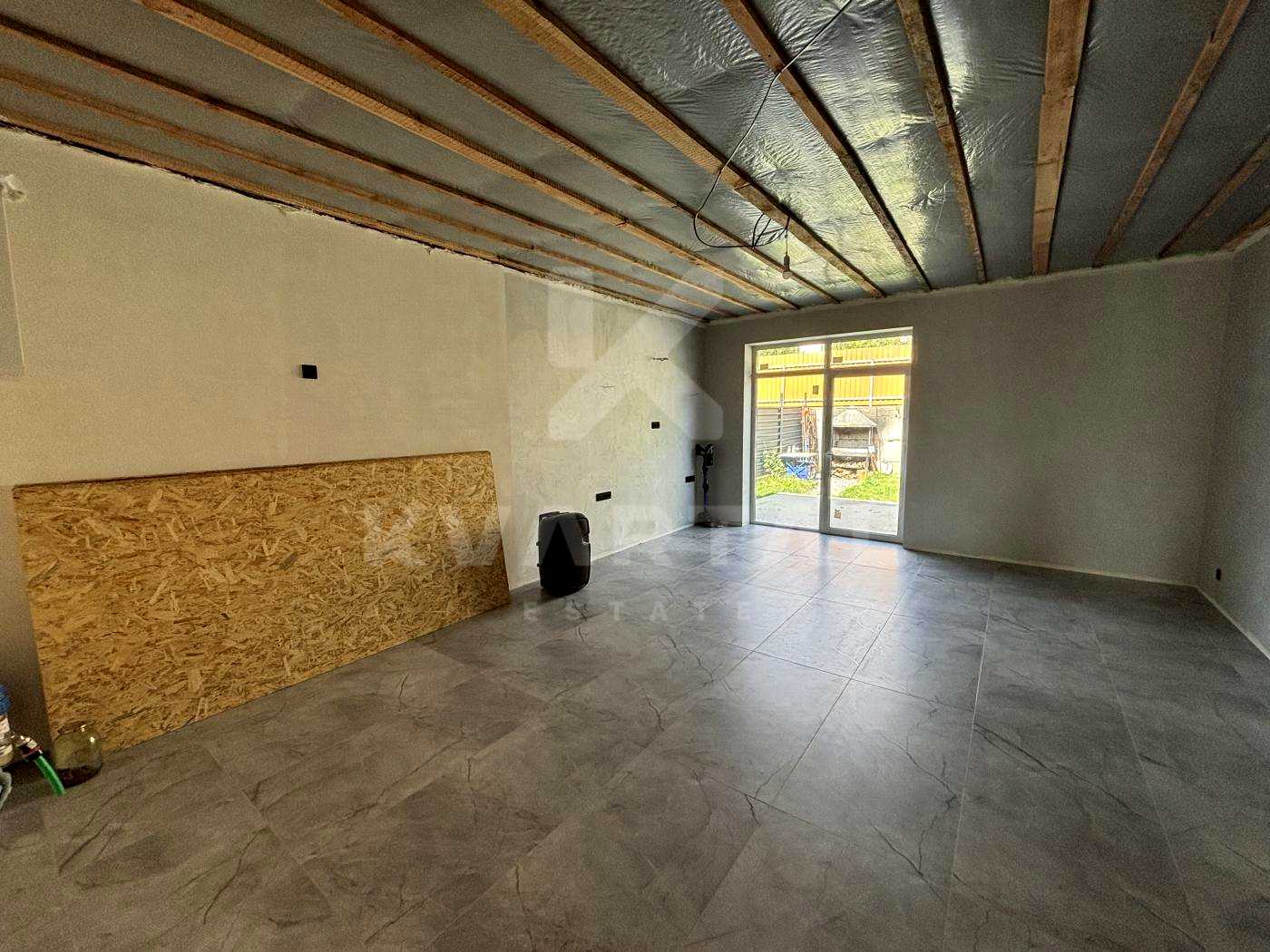 1878836109642336