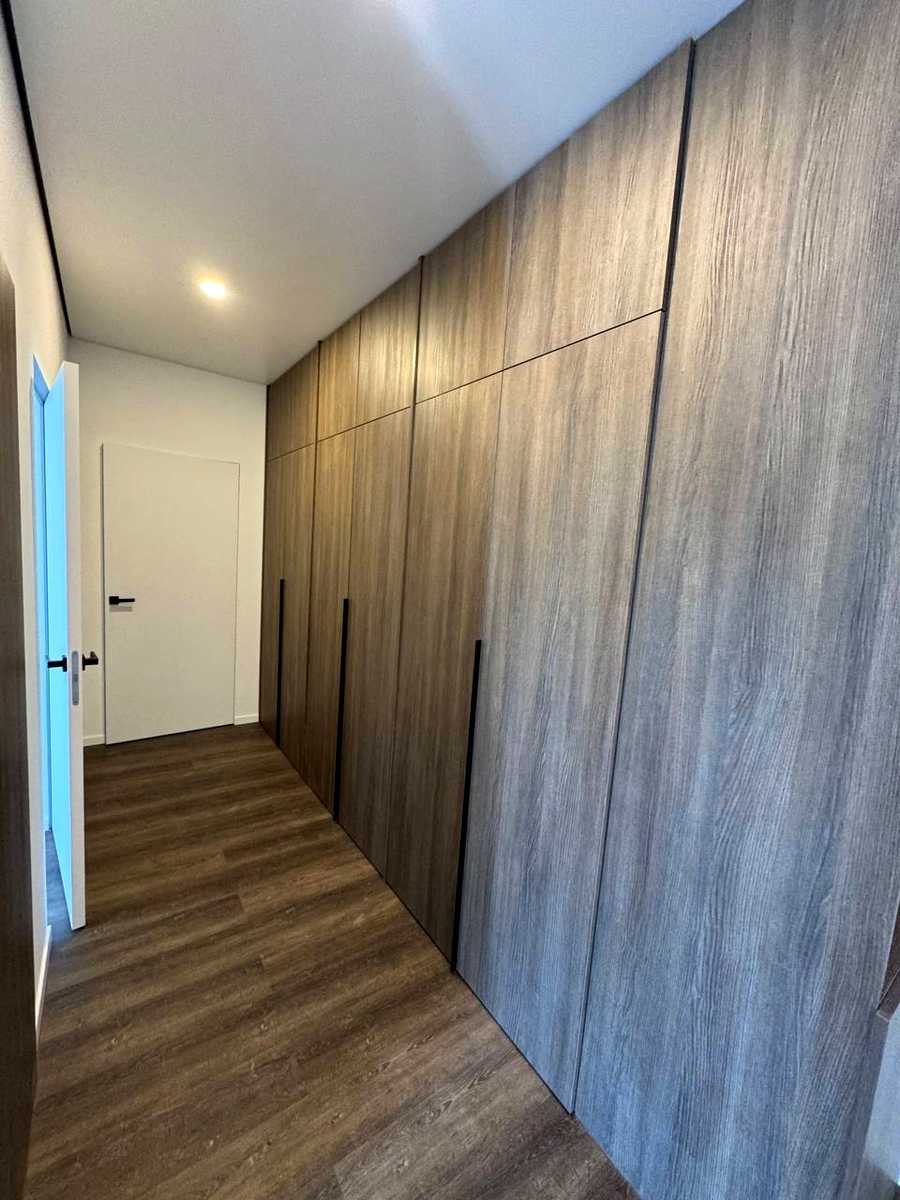 1878836431274679