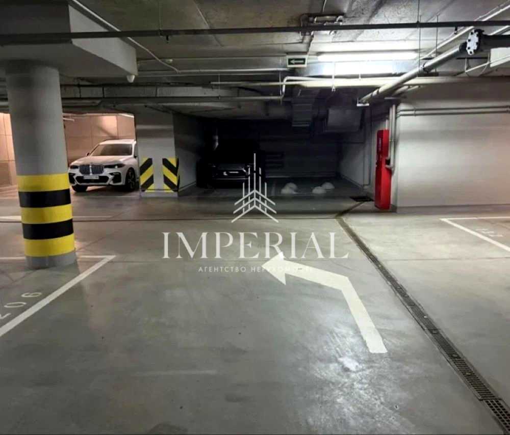 1878837429914611