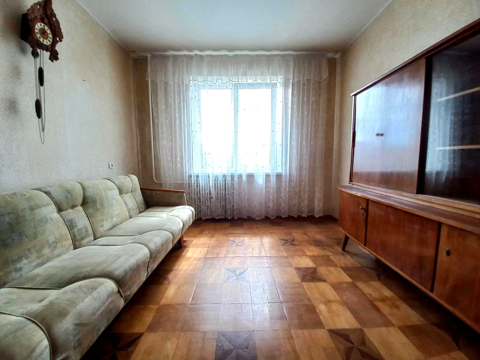 1878837622470347