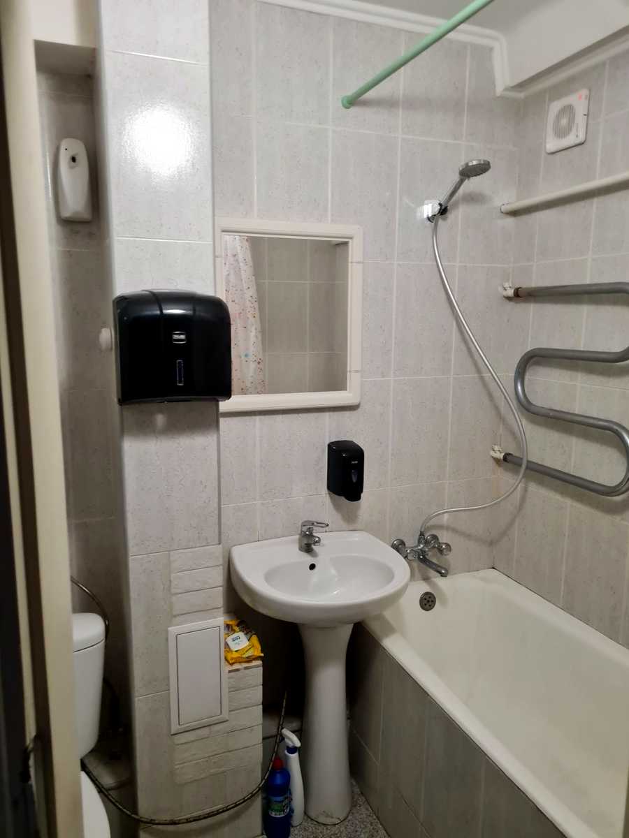 1878838476903260