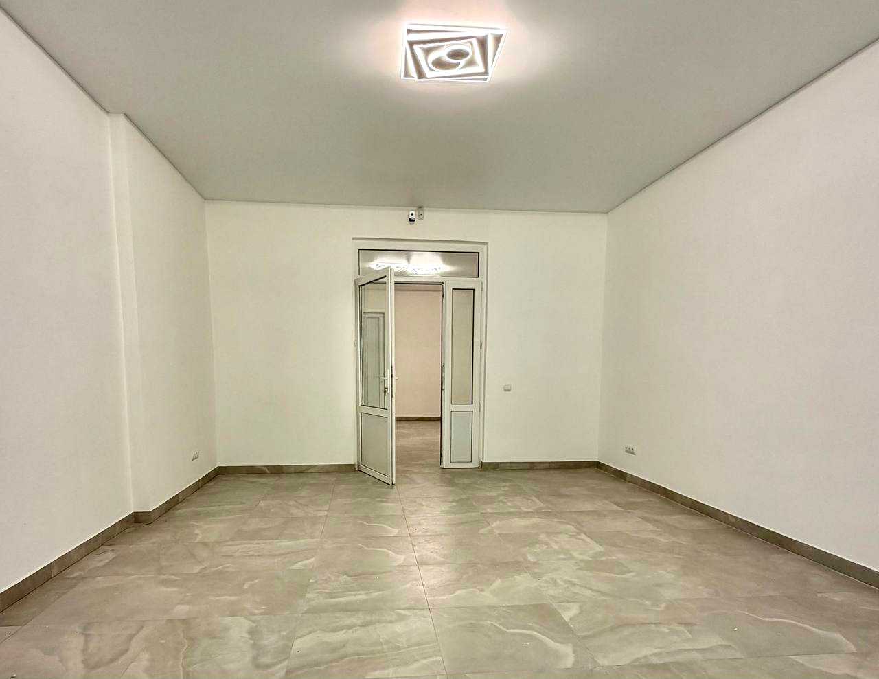 1878839852453192