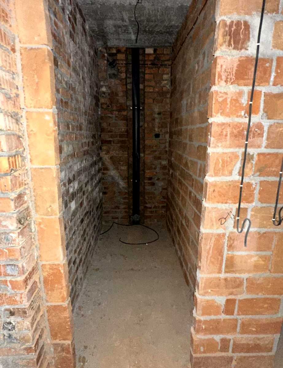 1878839933380211