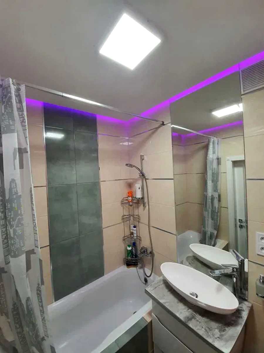 1878840654581131