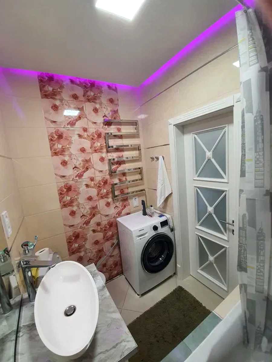 1878840655014784