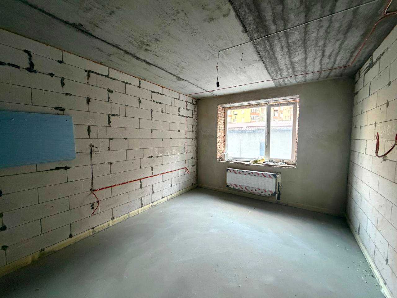 1878841994945884