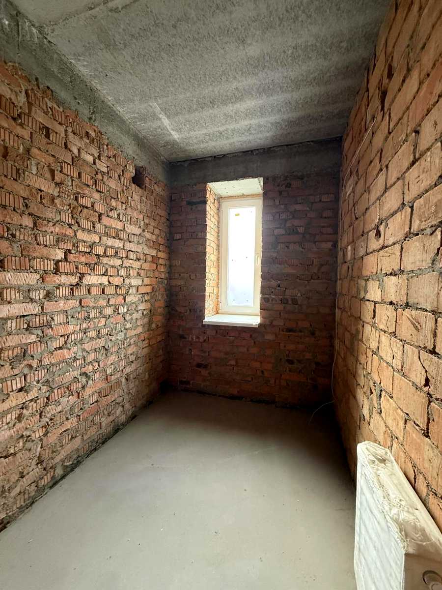 1878842287922300