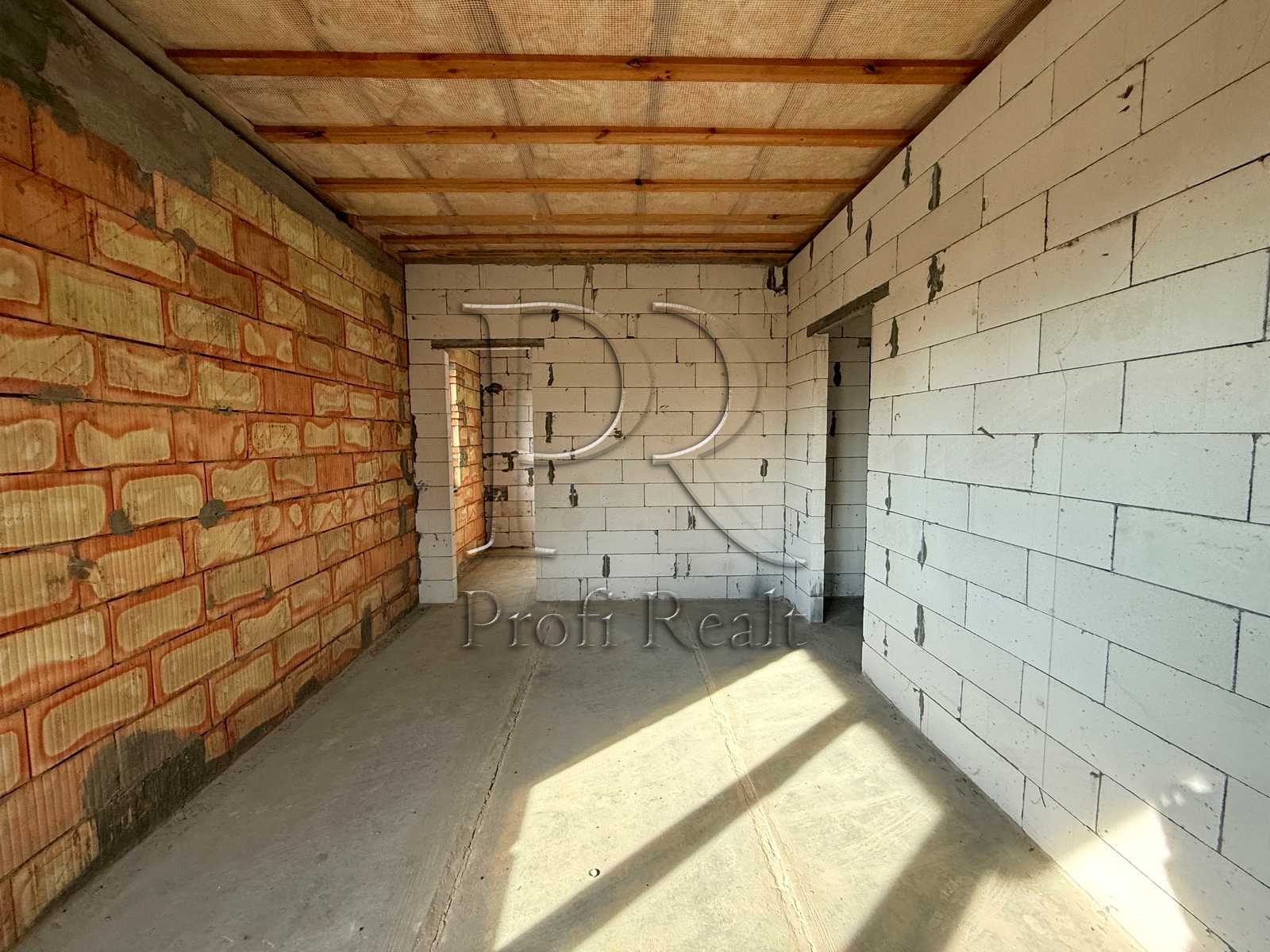 1878842590416843