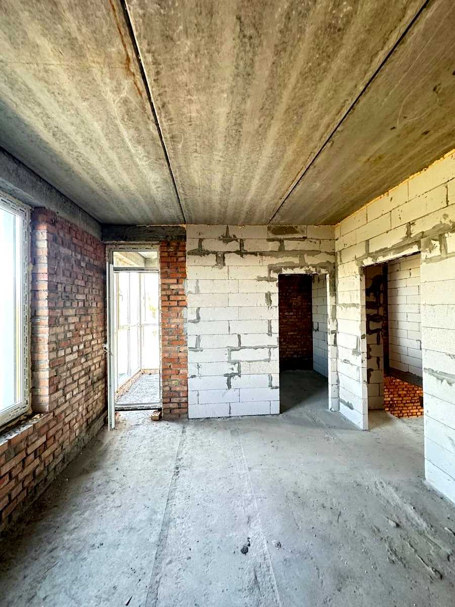 1878843200067679