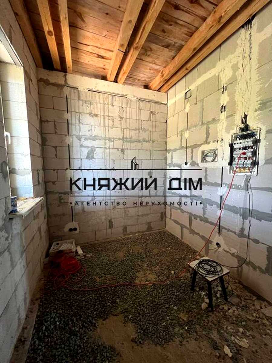 1878843311026916