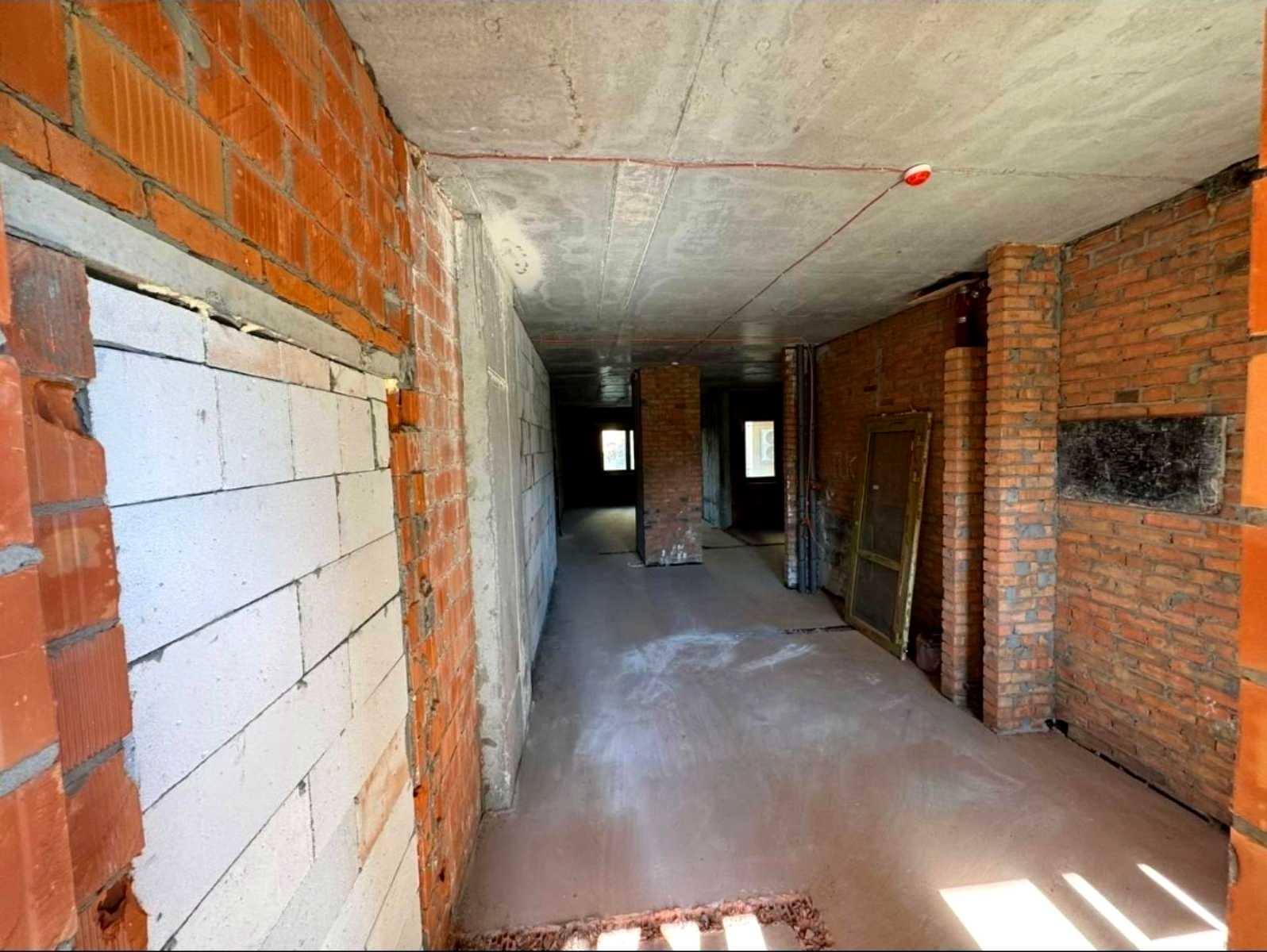 1878843429331671