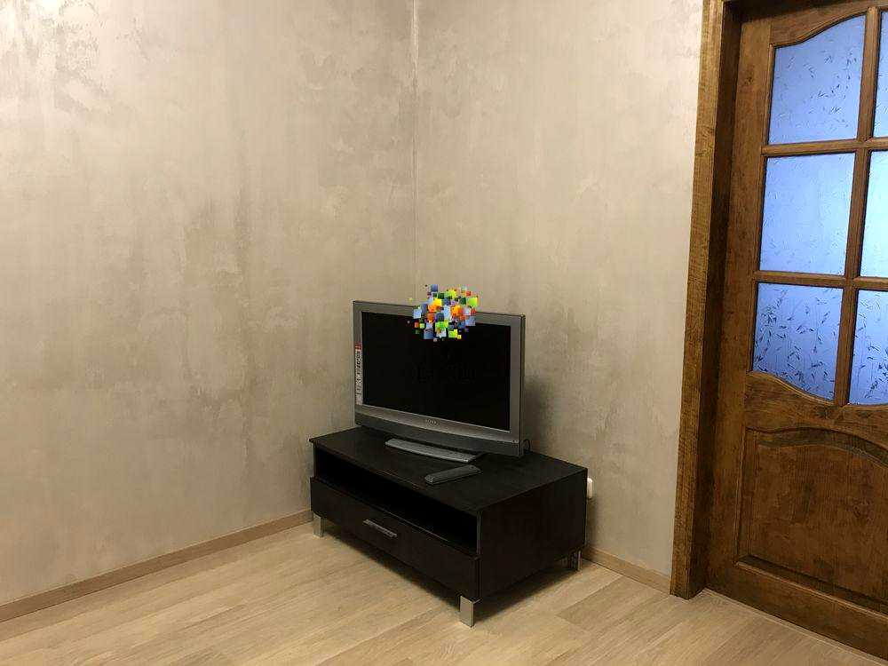 1878843997343603