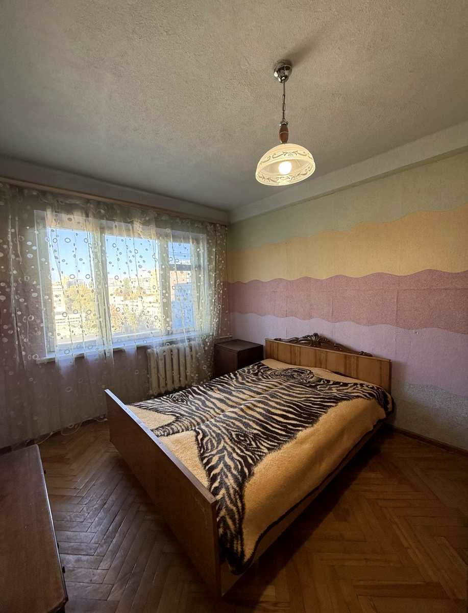 1878844603722311
