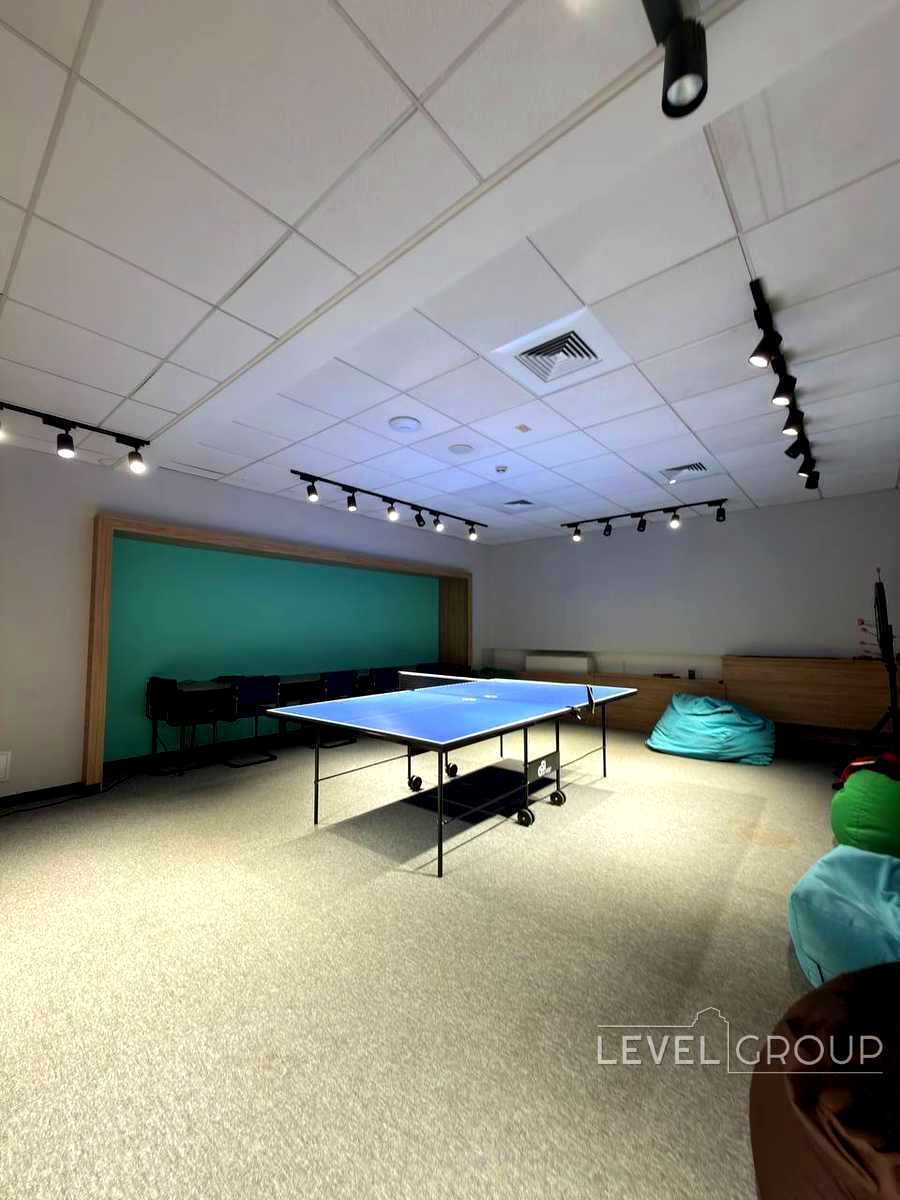 1878845195496517