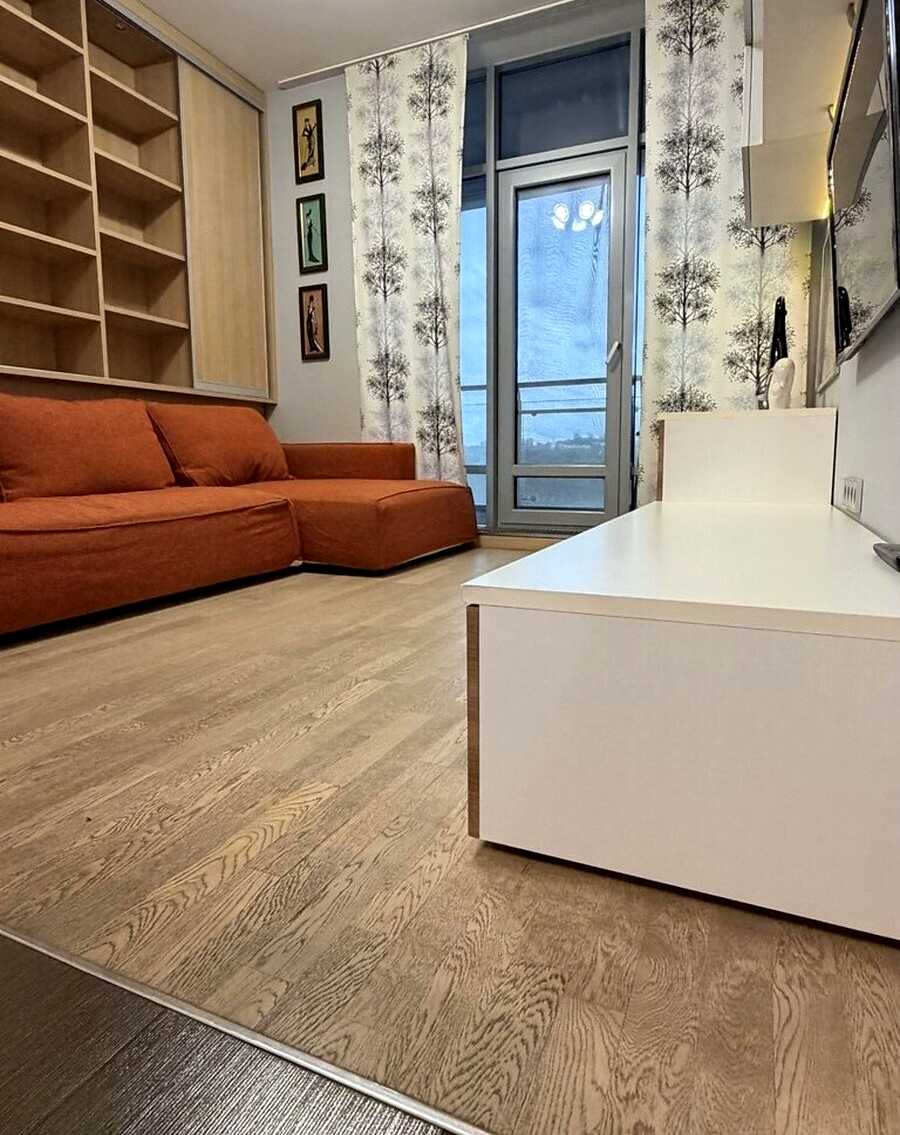 1878845198199629