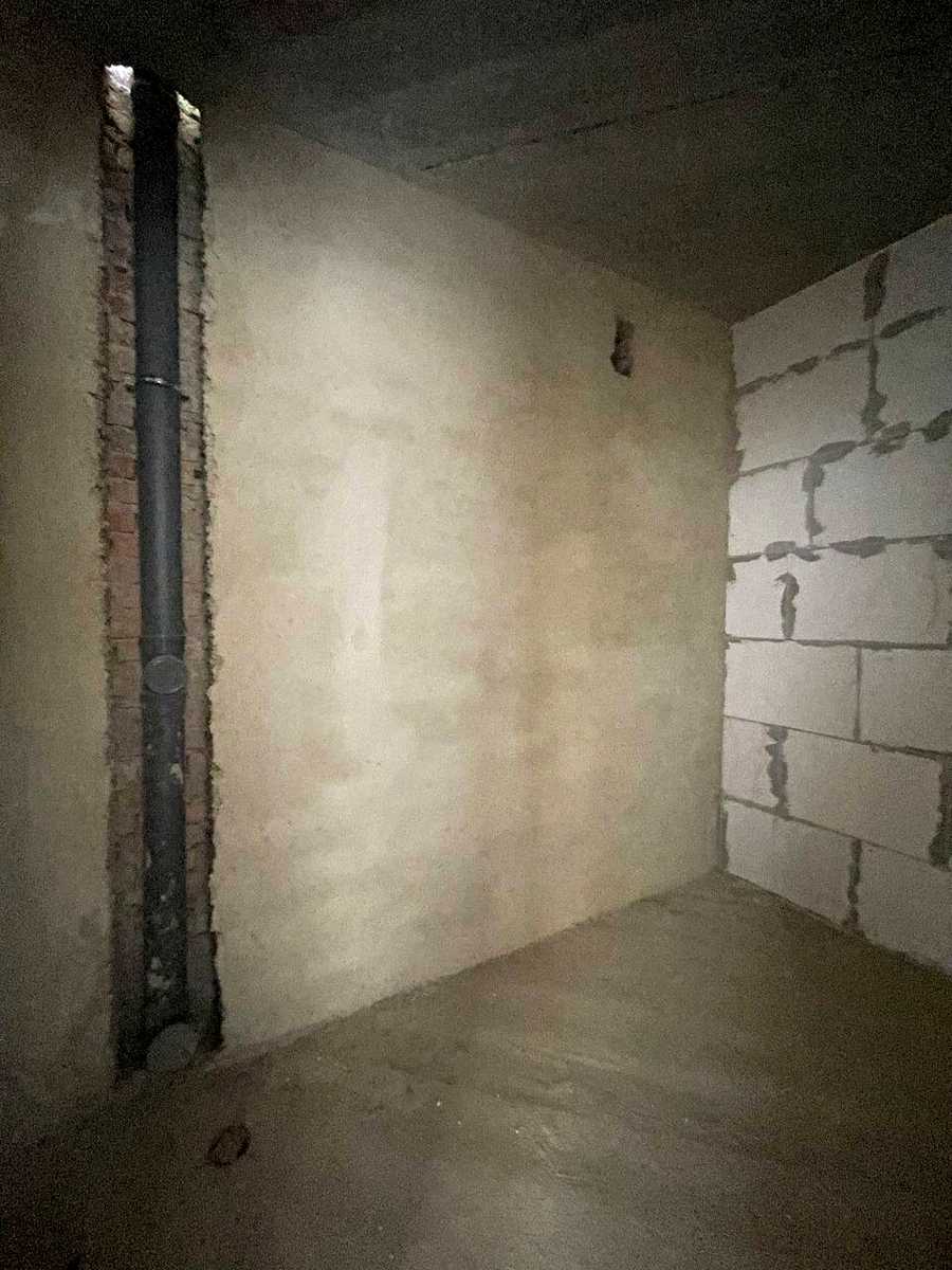 1878845452422653