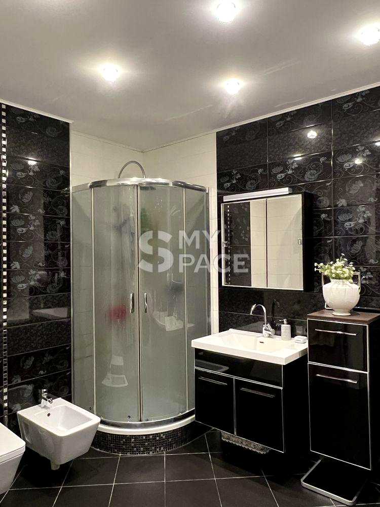 1878848410198041