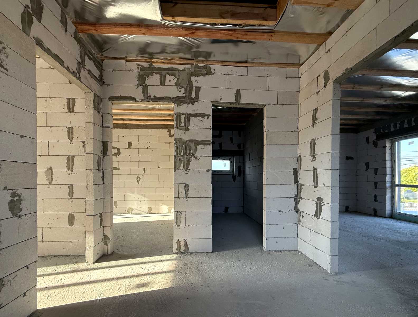 1878848660632073