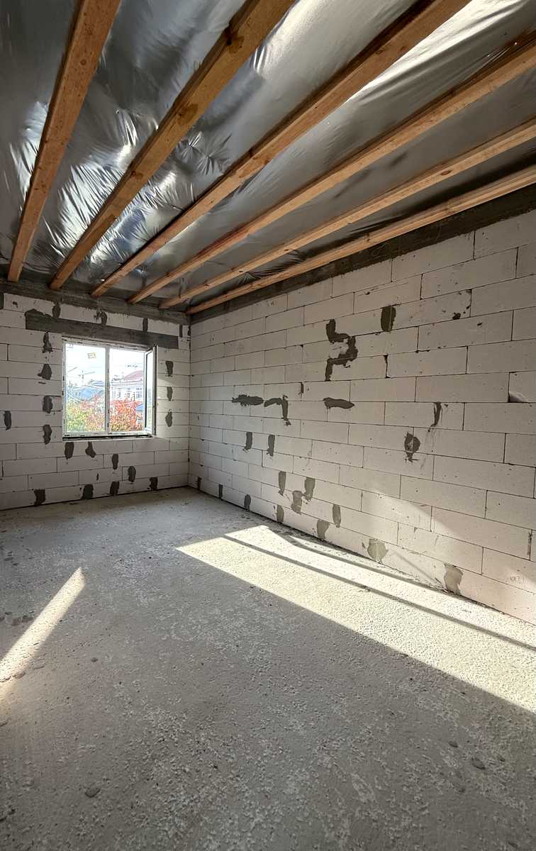 1878848661416225