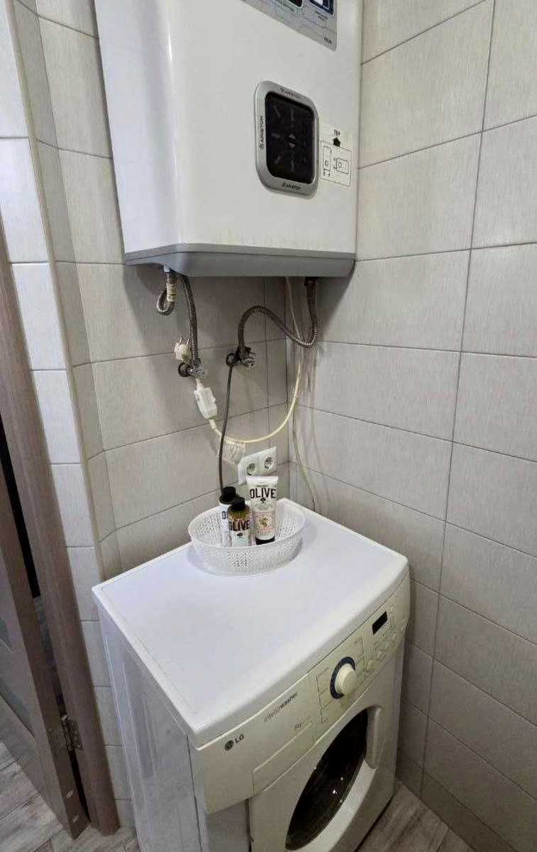 1878848703234648