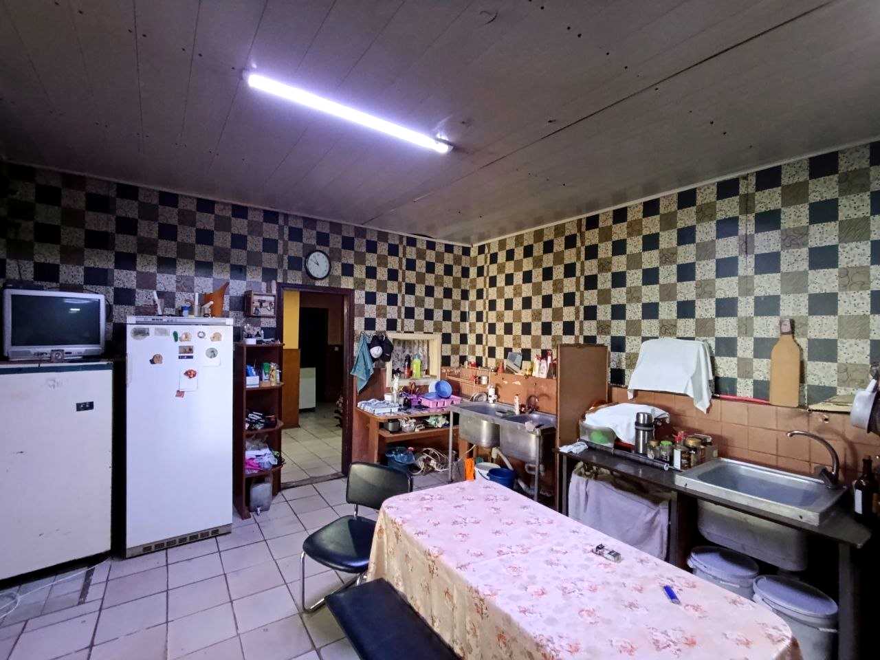 1878851052409950