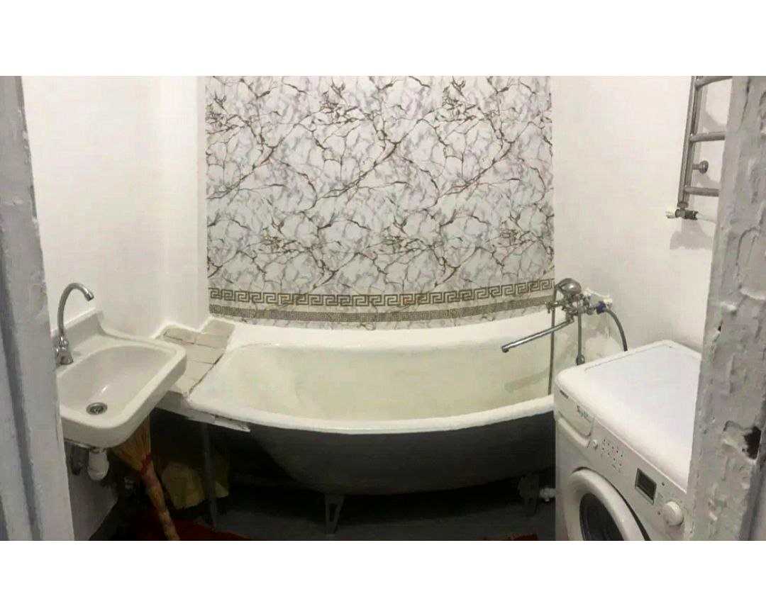 1878851089343839