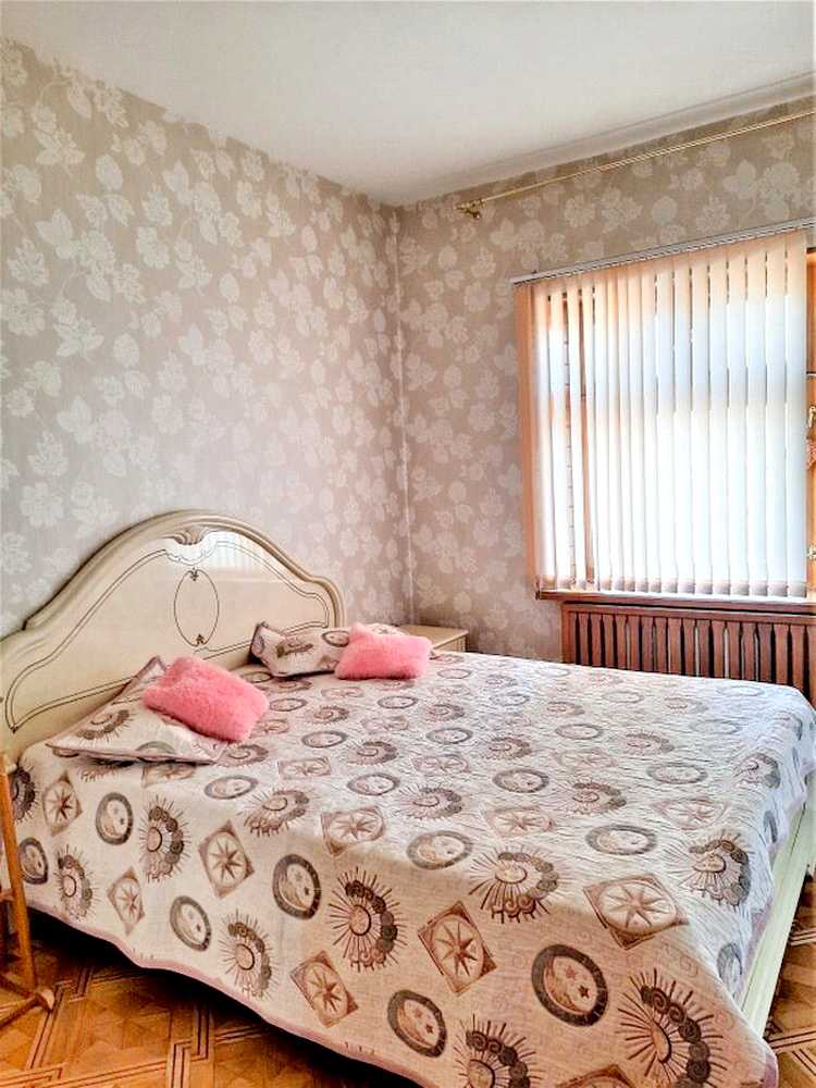 1878851109077635