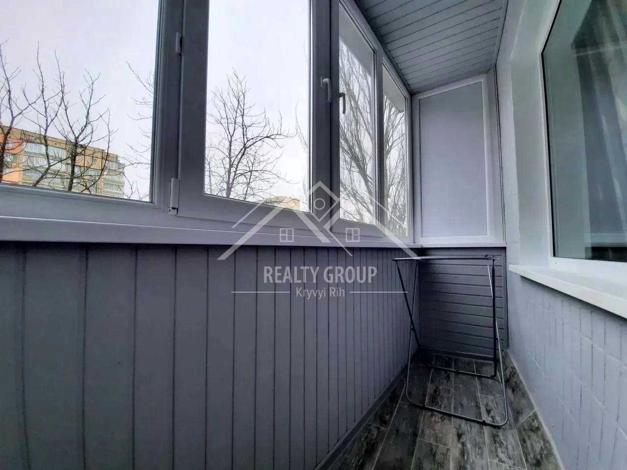 1878851719100457