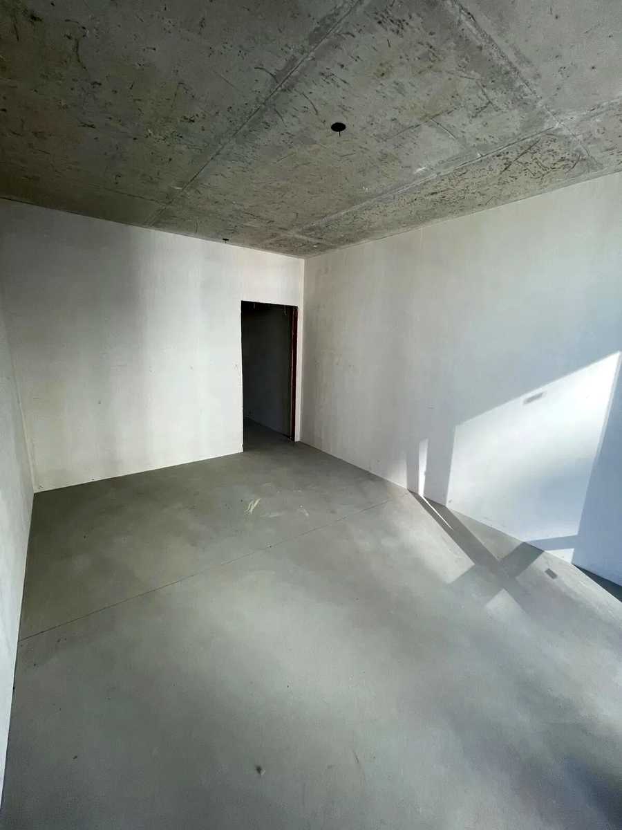 1878851850702343